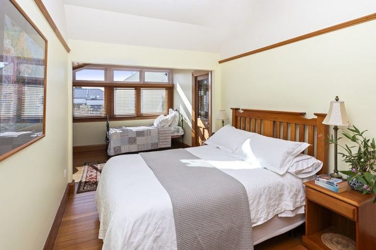 Photo of property in 39 Holly Road, St Albans, Christchurch, 8014