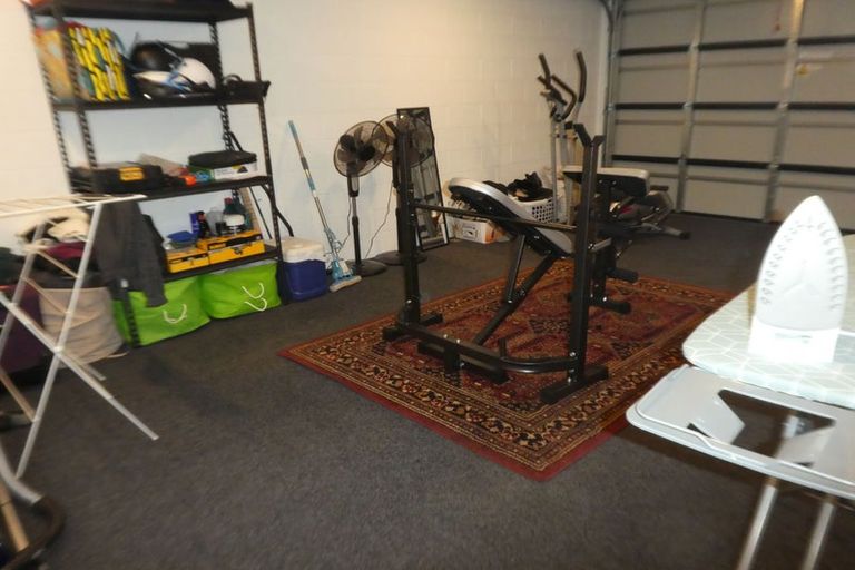 Photo of property in 12 Highlands Close, Queenstown, 9300