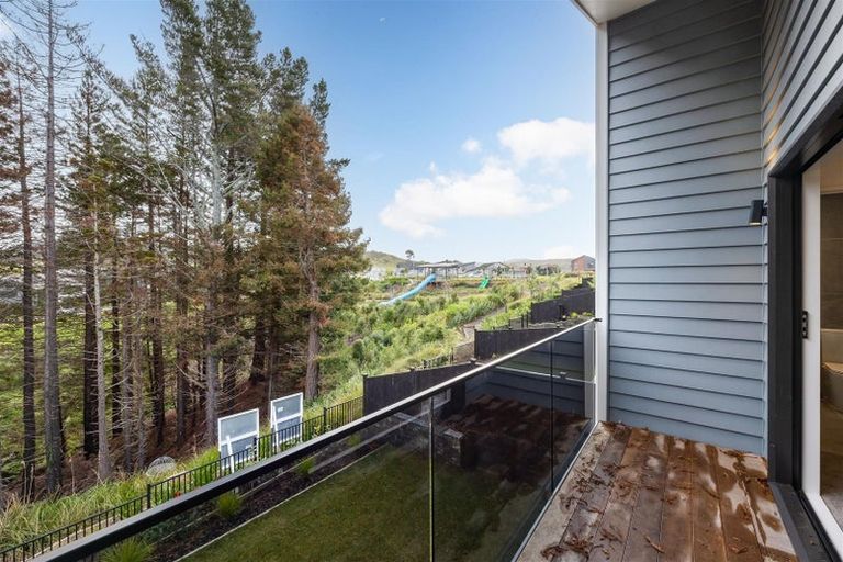 Photo of property in 24 Paparahi Place, Wainui, Silverdale, 0992