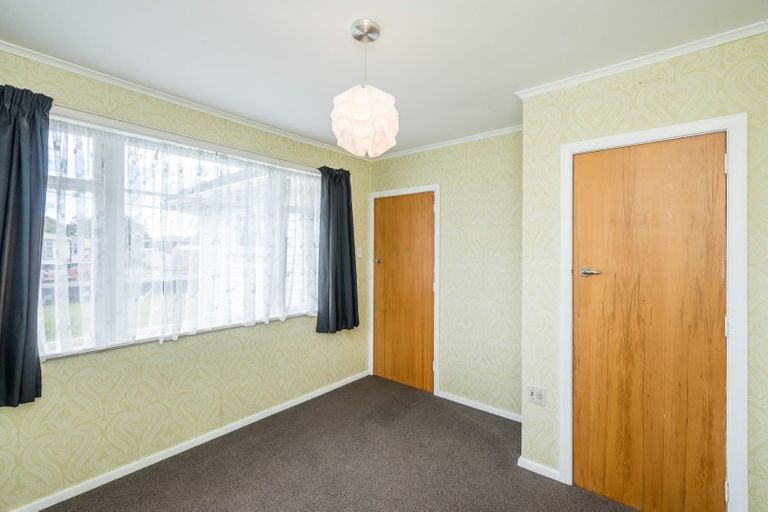 Photo of property in 15 Carlisle Street, Levin, 5510