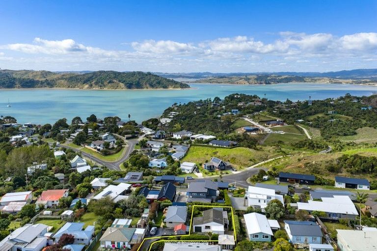 Photo of property in 21c Lorenzen Bay Road, Raglan, 3225