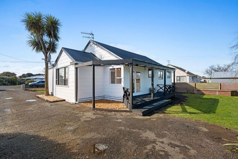 Photo of property in 4 Iredale Road, Hawera, 4610
