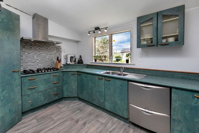 Photo of property in 1 Buchanan Street, Hikurangi, 0114