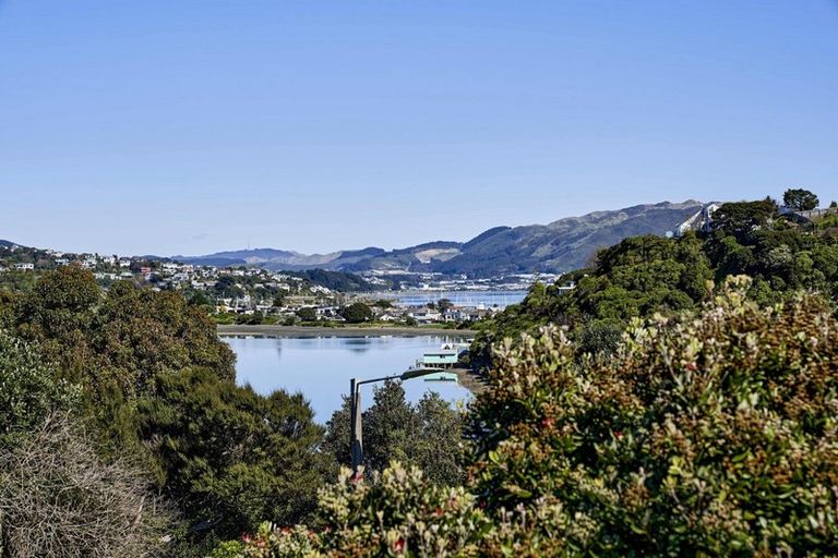 Photo of property in 31 Penryn Drive, Camborne, Porirua, 5026