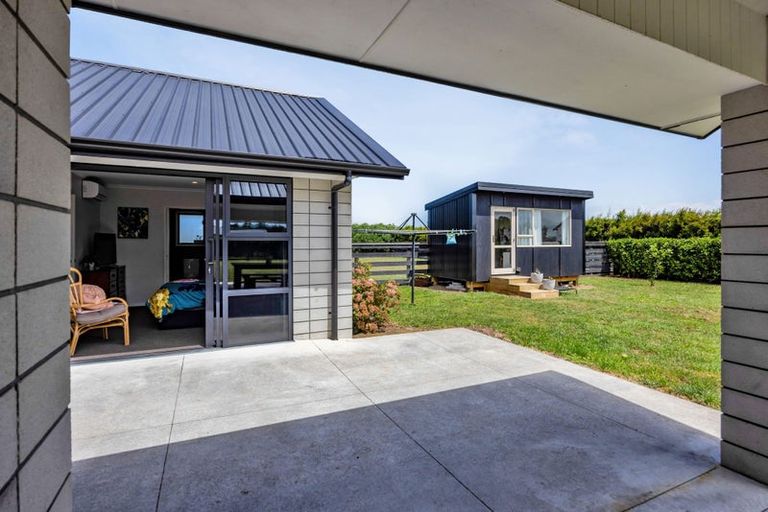 Photo of property in 405 Ketemarae Road, Normanby, Hawera, 4675