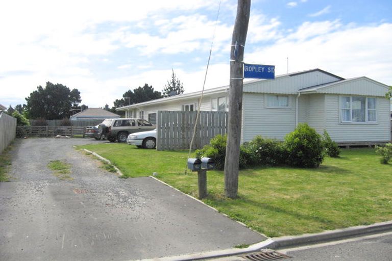 Photo of property in 8c/d Ropley Street, Amberley, 7410