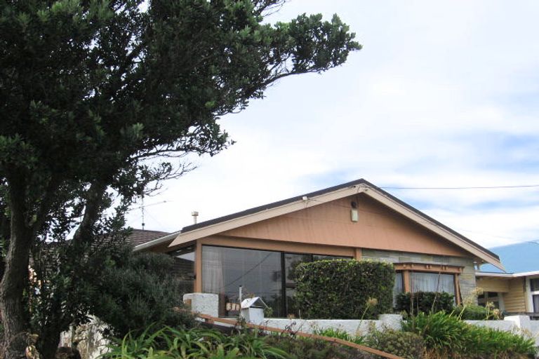 Photo of property in 31 Tirangi Road, Rongotai, Wellington, 6022