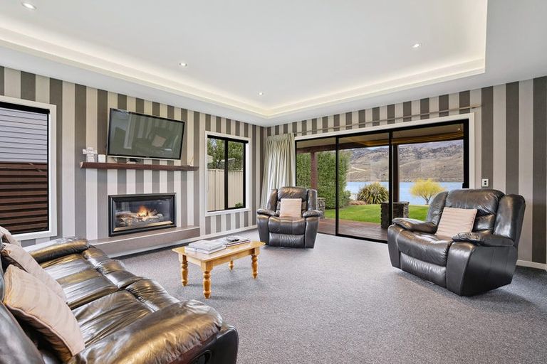 Photo of property in 14 De Bettencor Place, Mount Pisa, Cromwell, 9383