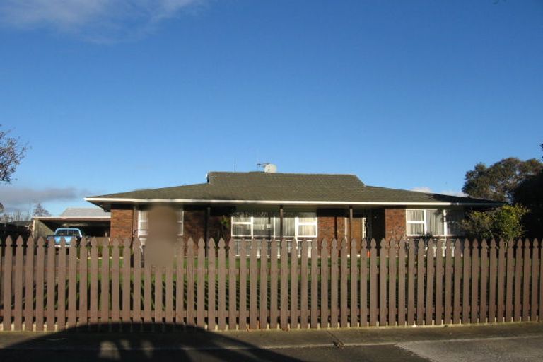 Photo of property in 41 John F Kennedy Drive, Milson, Palmerston North, 4414