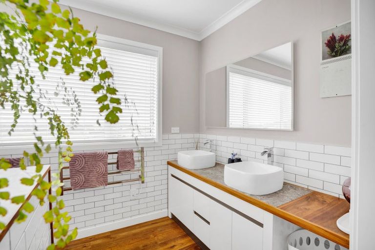 Photo of property in 32 Bird Road, Bird Road, Stratford, 4393