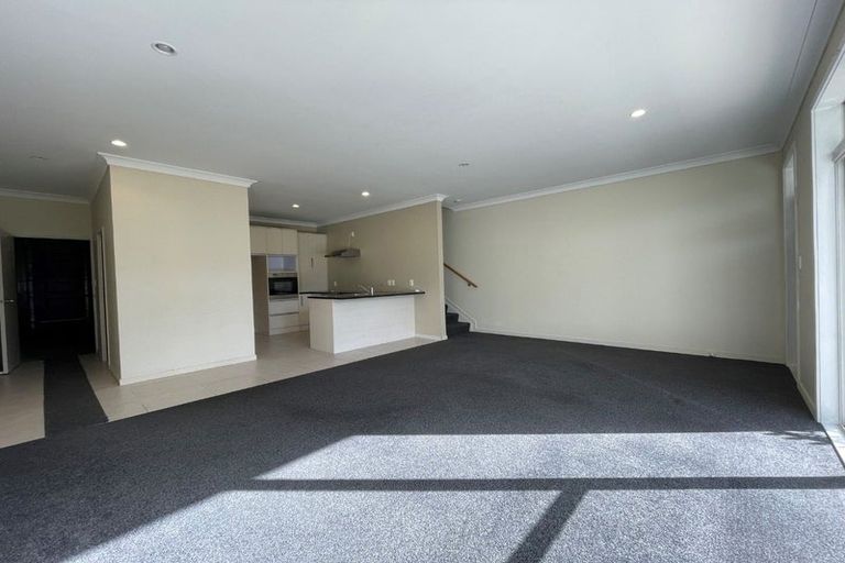 Photo of property in 12/44 Carlos Drive, Flat Bush, Auckland, 2016