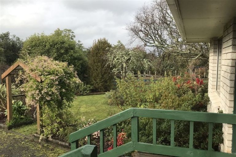 Photo of property in 39 Knorp Street, Halcombe, Feilding, 4779