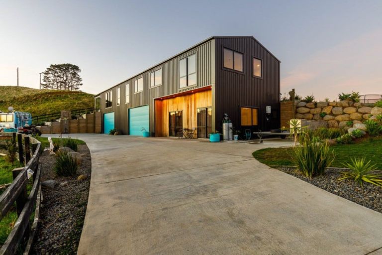 Photo of property in 527 Frankley Road, Hurworth, New Plymouth, 4371