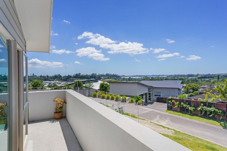 Photo of property in 14 Renner Place, Pyes Pa, Tauranga, 3112