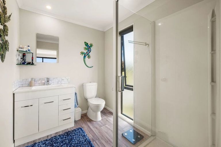 Photo of property in 62 Parerohi Grove, Kuratau, Turangi, 3381