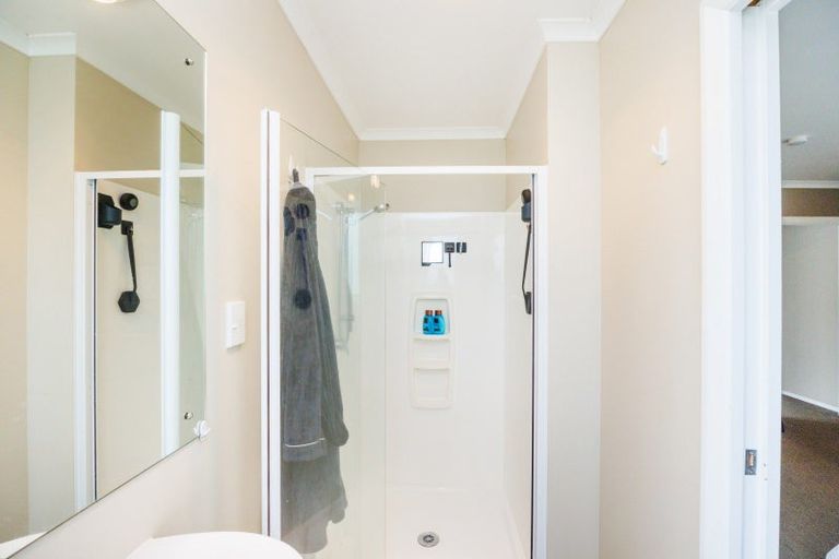 Photo of property in 19 Seddon Street, Takaro, Palmerston North, 4412