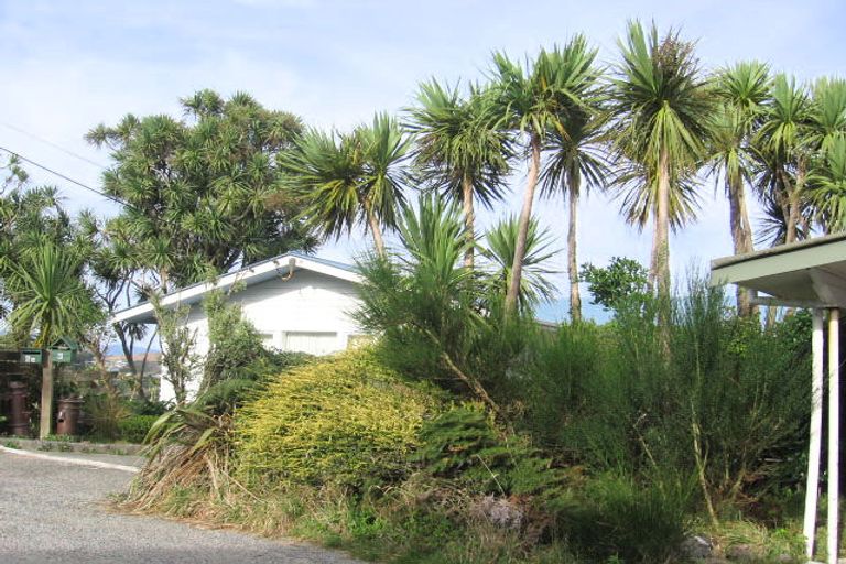 Photo of property in 6 Hallewell Crescent, Johnsonville, Wellington, 6037