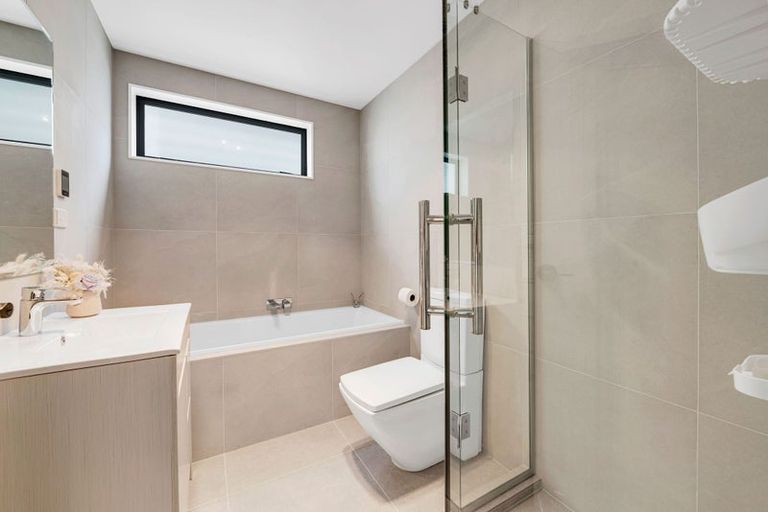 Photo of property in 10 Koropiko Lane, Flat Bush, Auckland, 2019