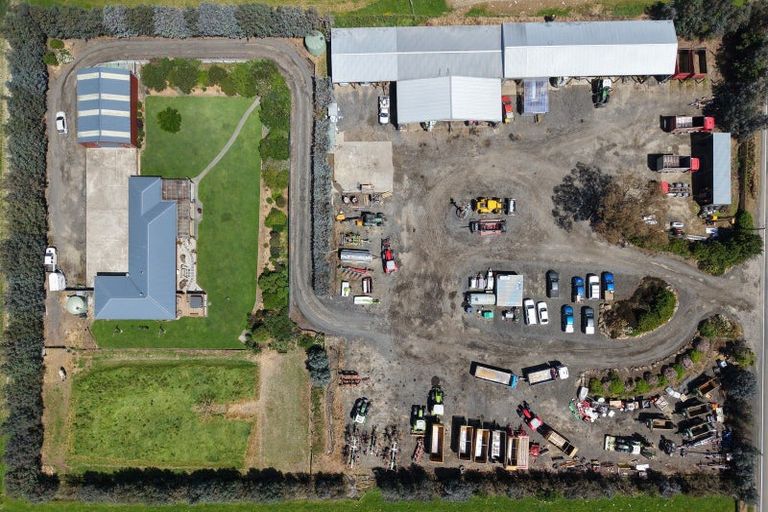 Photo of property in 185 Centre Road, Momona, Outram, 9073