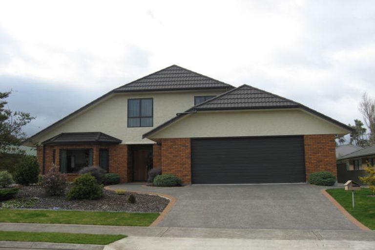 Photo of property in 10 Claremont Rise, Levin, 5510