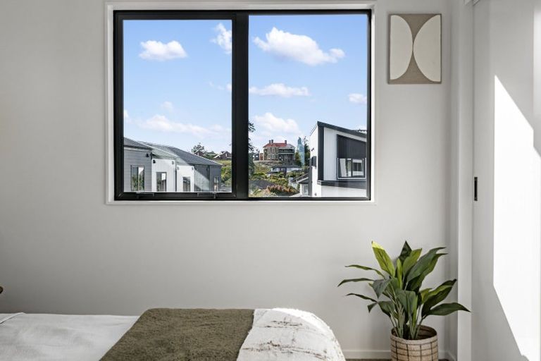 Photo of property in 1/4 Glenburn Road, Hobsonville, 0616