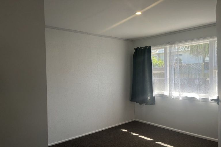 Photo of property in 2/76 Estuary Road, New Brighton, Christchurch, 8061