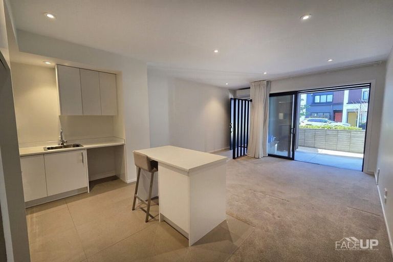 Photo of property in 39 Rangihina Road, Hobsonville, Auckland, 0616