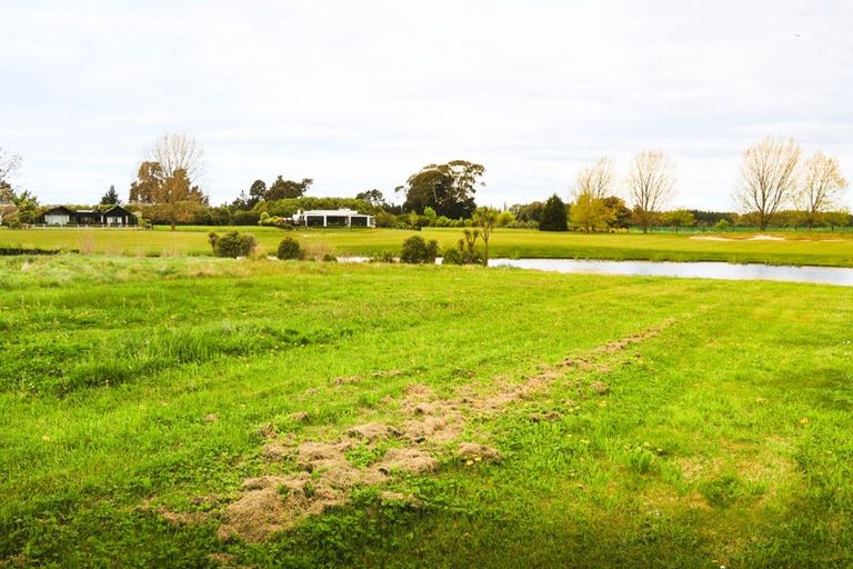 Photo of property in 5 Mara-kai Place, Pegasus, 7612