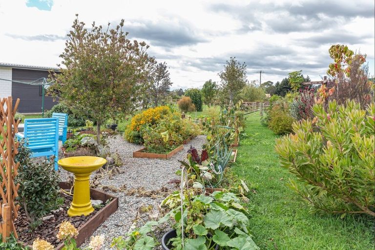 Photo of property in 134 Gladstone Road, Levin, 5571