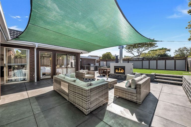 Photo of property in 9 Serrita Avenue, Sunnyhills, Auckland, 2010