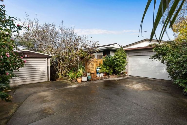 Photo of property in 202 Clovelly Road, Bucklands Beach, Auckland, 2012
