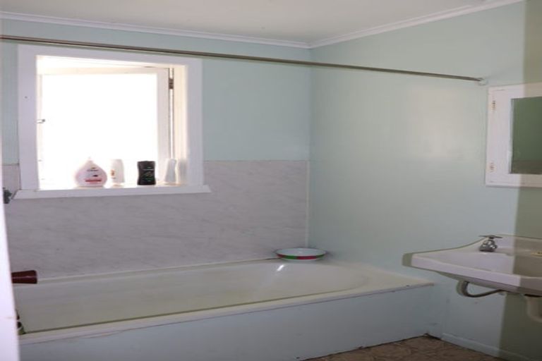 Photo of property in 277 Gordon Road, Toko, Stratford, 4392