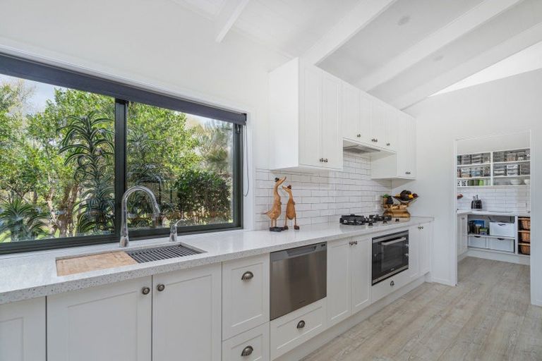 Photo of property in 32 Julian Road, Onemana, Whangamata, 3691