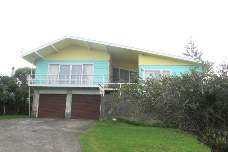 Photo of property in 17 Cherry Blossom Grove, Maungaraki, Lower Hutt, 5010