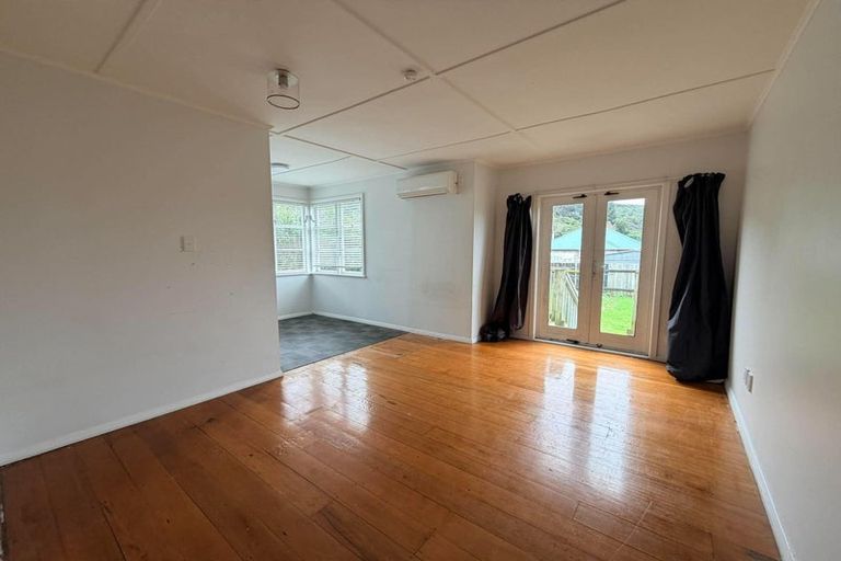 Photo of property in 28 Judd Crescent, Naenae, Lower Hutt, 5011