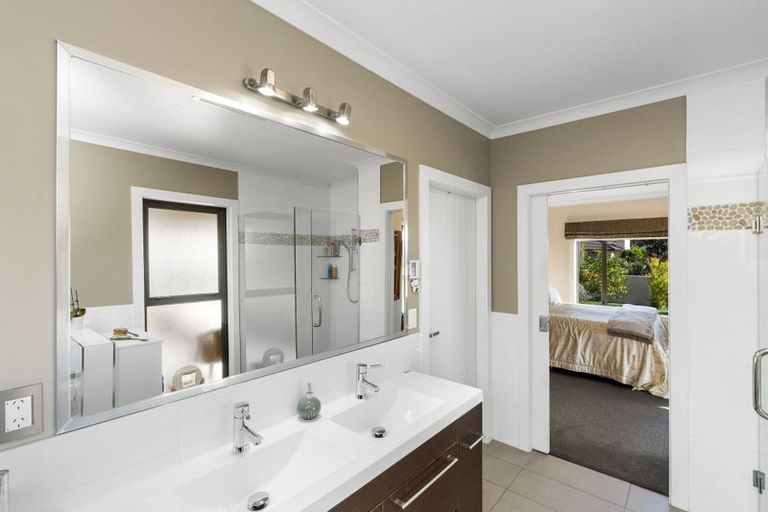 Photo of property in 6 Okarito Avenue, Levin, 5510