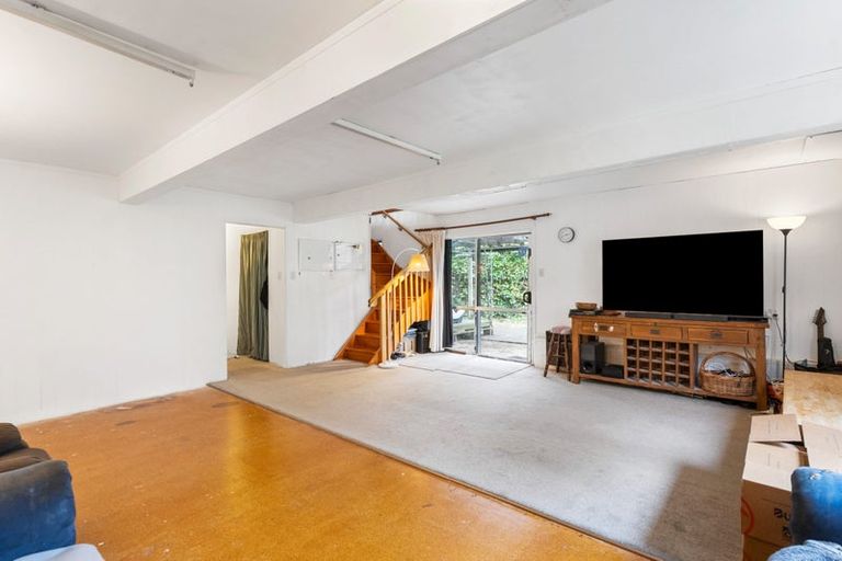 Photo of property in 97 Hillside Road, Glenfield, Auckland, 0627