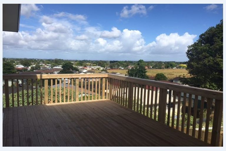 Photo of property in 165 Keri Vista Rise, Papakura, 2110