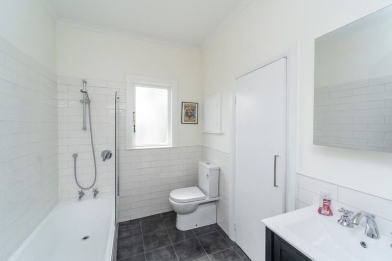 Photo of property in 59 Dublin Street, Martinborough, 5711