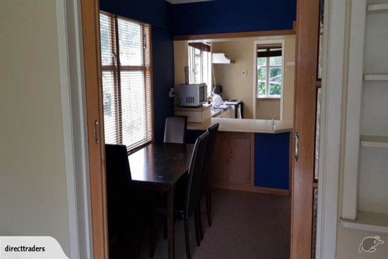 Photo of property in 22 Pendarves Street, New Plymouth, 4310