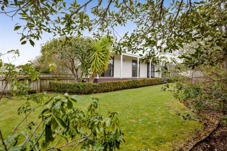 Photo of property in 10 Silvan Place, Bell Block, New Plymouth, 4312