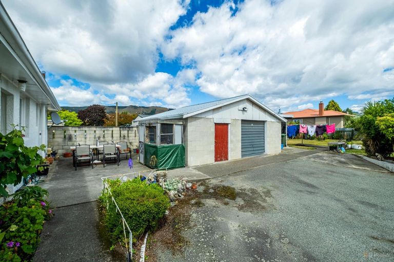 Photo of property in 52 Opie Street, Waimate, 7924