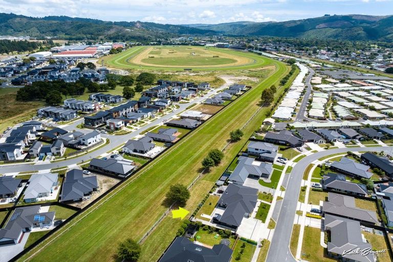 Photo of property in 33 Buddle Road, Wallaceville, Upper Hutt, 5018