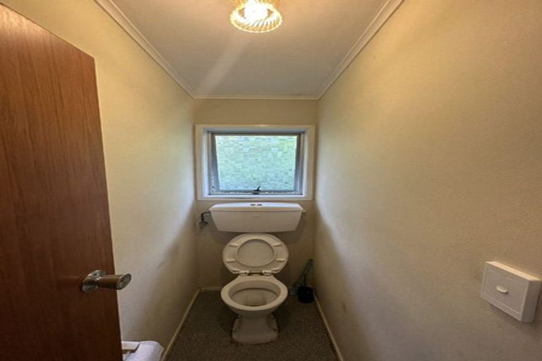 Photo of property in 1/14 Lake Road, Northcote, Auckland, 0627