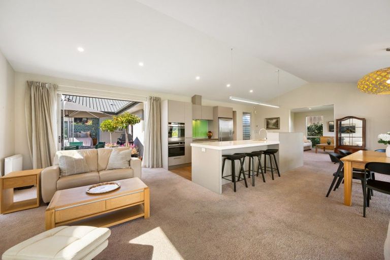 Photo of property in 28 Greenbelt Place, Wanaka, 9305
