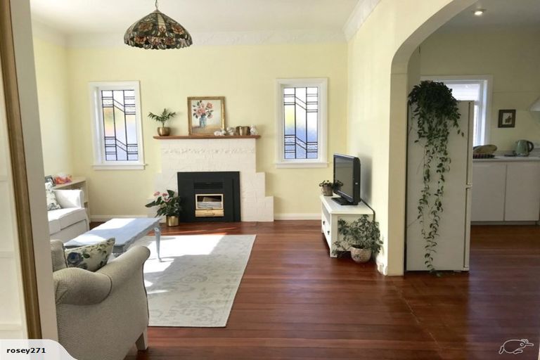 Photo of property in 33 Kiwi Street, Alicetown, Lower Hutt, 5010