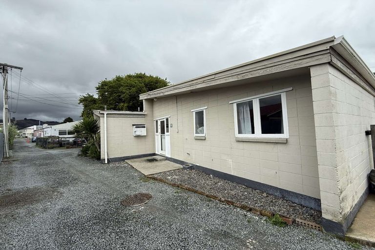 Photo of property in 2/571 Fergusson Drive, Trentham, Upper Hutt, 5018