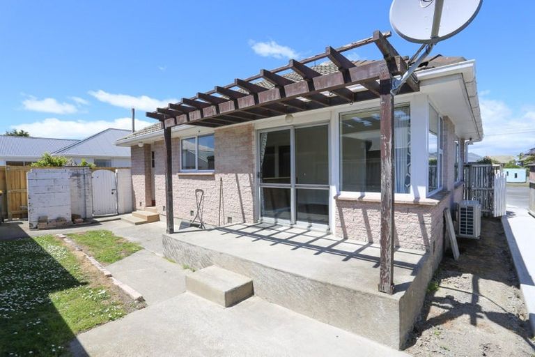 Photo of property in 26 Coniston Avenue, Ilam, Christchurch, 8041