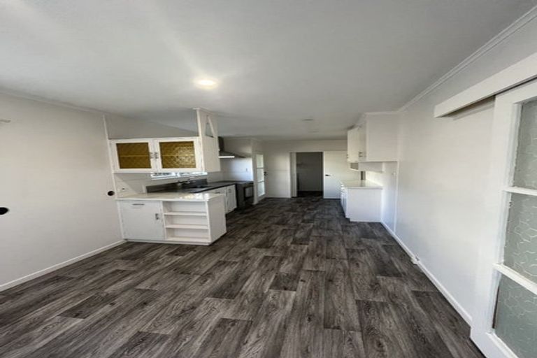 Photo of property in 7 Booker Place, Weymouth, Auckland, 2103