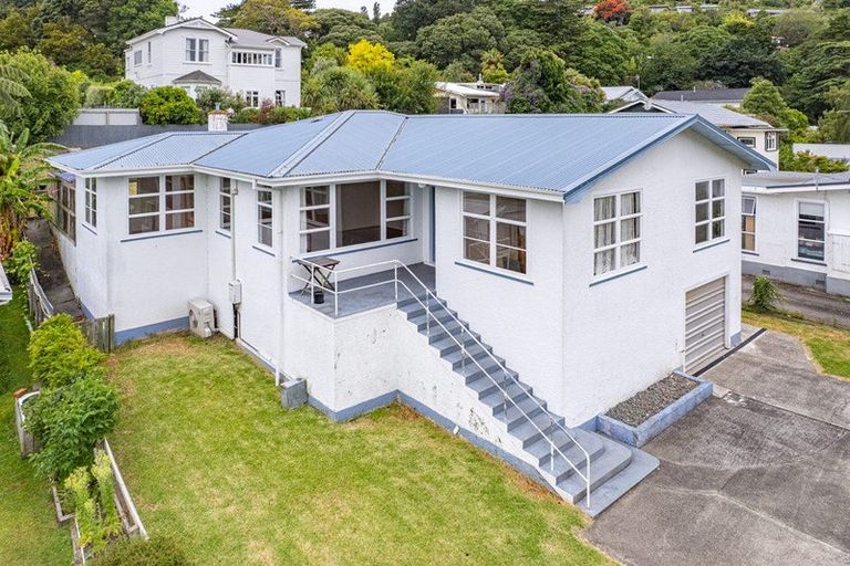 Photo of property in 75 Anzac Parade, Whanganui East, Whanganui, 4500